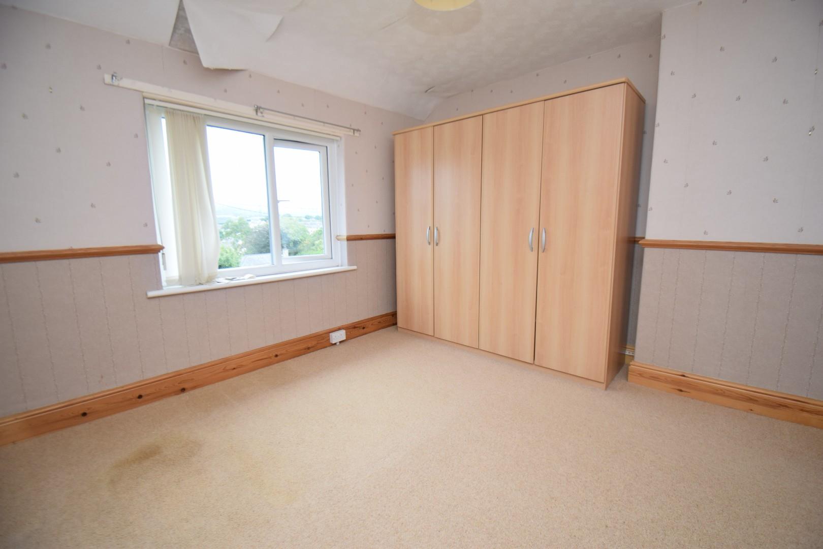 Bedroom 1.JPG